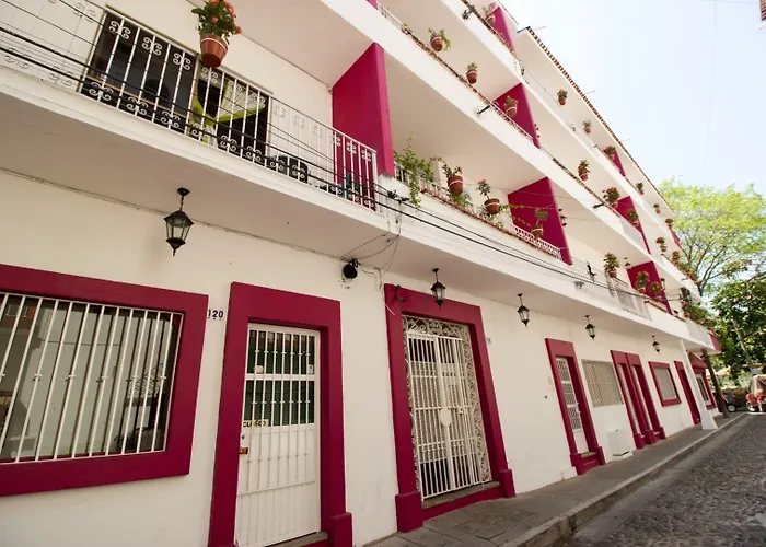 Suites Plaza Del Rio - Family Hotel Malecon Centro
