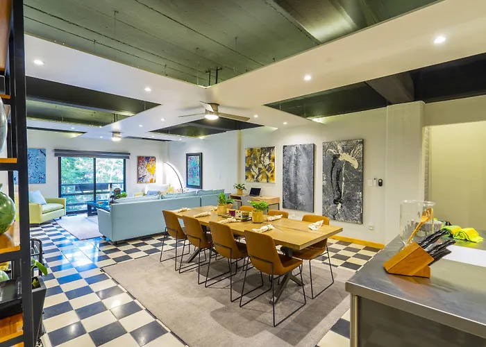 Joint Boutique Hotel
